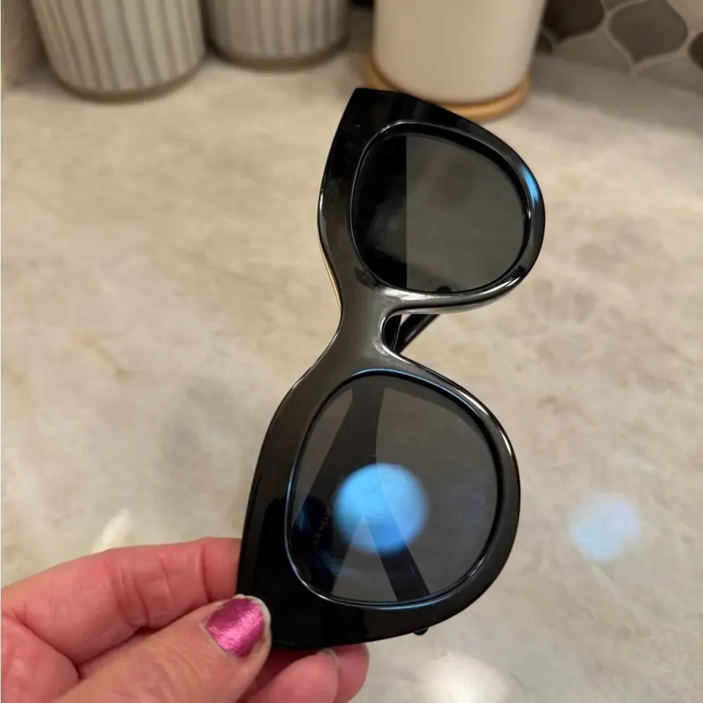 Le Specs Air Heart black sunglasses